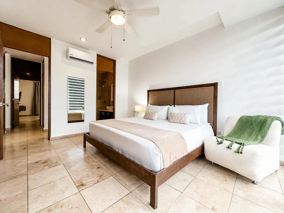 Dc 1103 Trendy Condo In Mamitas Beach Area Half Block To 5Th 신데 델 카르멘 0*,  멕시코
